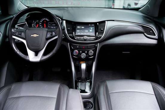 CHEVROLET-TRACKER-2019