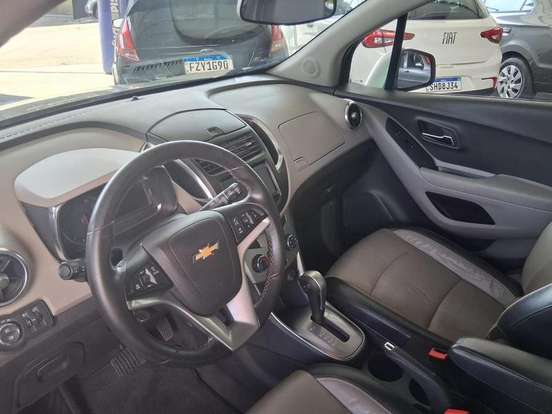 CHEVROLET-TRACKER-2015