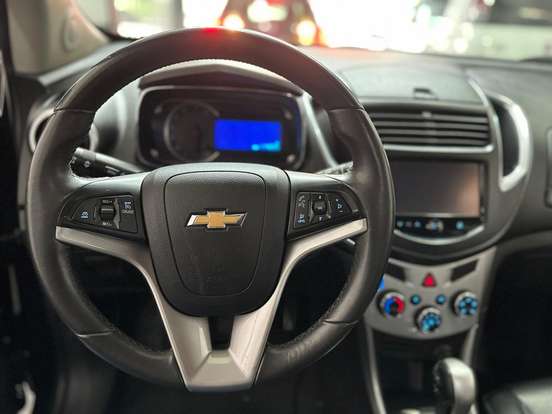 CHEVROLET-TRACKER-2014