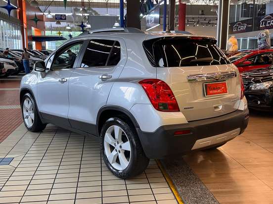 CHEVROLET-TRACKER-2013