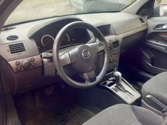 CHEVROLET-VECTRA-2.0 MPFI GT HATCH 8V FLEX 4P AUTOMÁTICO CHEVROLET-VECTRA-2009
