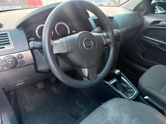 CHEVROLET-VECTRA-2.0 MPFI EXPRESSION 8V FLEX 4P MANUAL CHEVROLET-VECTRA-2011