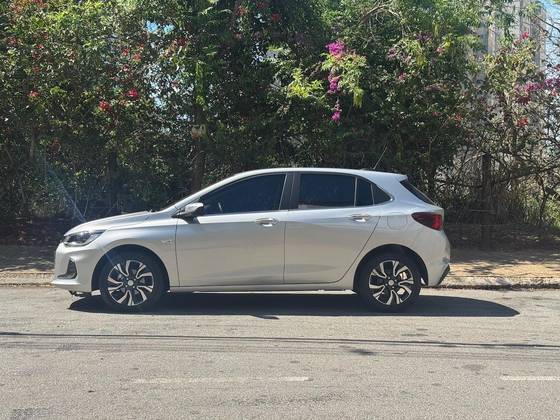 CHEVROLET ONIX 1.0 TURBO FLEX PREMIER AUTOMÁTICO