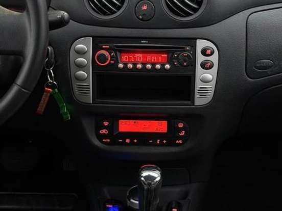 CITROËN-C3-1.6 EXCLUSIVE 16V FLEX 4P AUTOMÁTICO CITROËN-C3-2011
