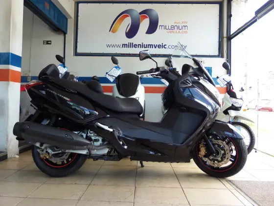 DAFRA MAXSYM 400i 