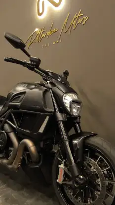DUCATI-DIAVEL DARK-2016