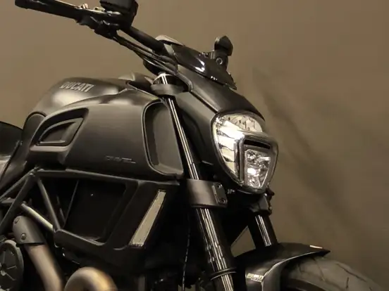 DUCATI-DIAVEL DARK DUCATI-DIAVEL DARK-2016