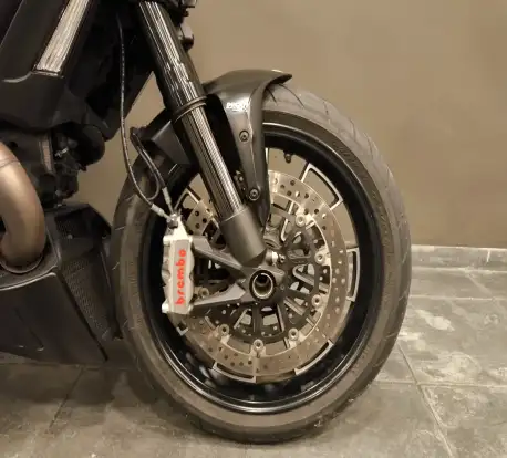 DUCATI-DIAVEL DARK-2016