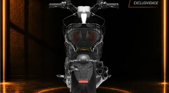 DUCATI-DIAVEL V4-2025