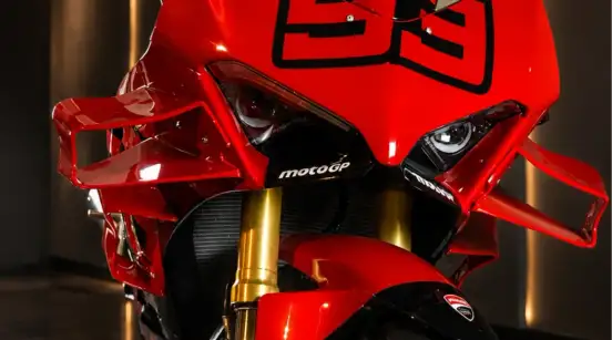 DUCATI-PANIGALE V4 S-2024