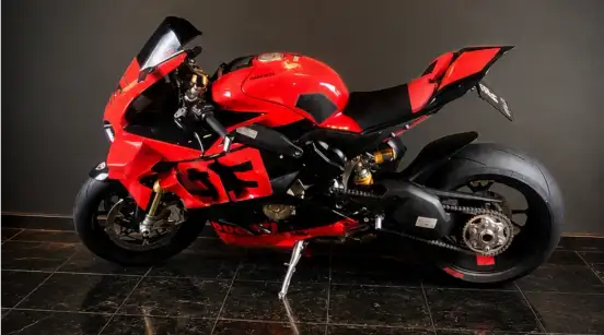 DUCATI-PANIGALE V4 S-2024