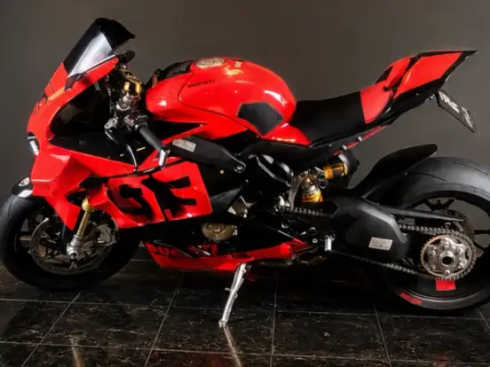 DUCATI-PANIGALE V4 S DUCATI-PANIGALE V4 S-2024