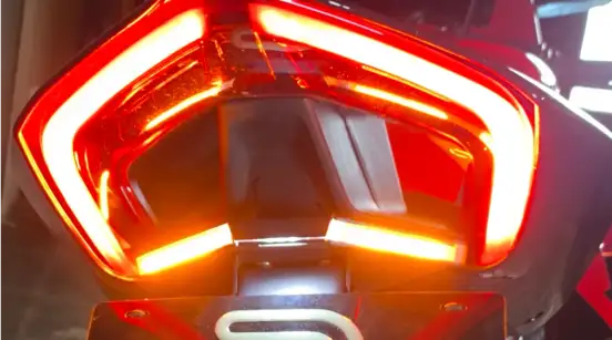 DUCATI-PANIGALE V4 S-2024