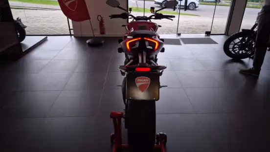 DUCATI-STREETFIGHTER V4 S-2021