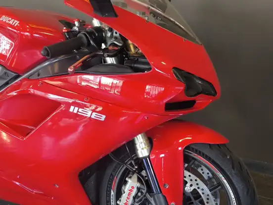 DUCATI-SUPERBIKE 1198 DUCATI-SUPERBIKE 1198-2011