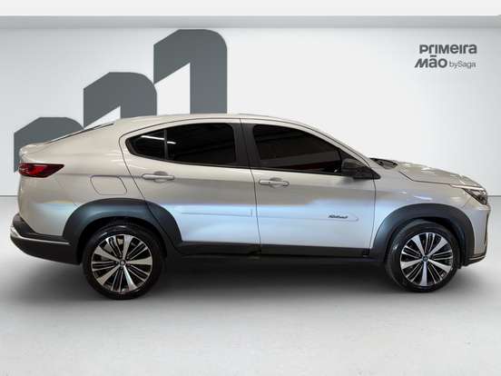 FIAT-FASTBACK-2024