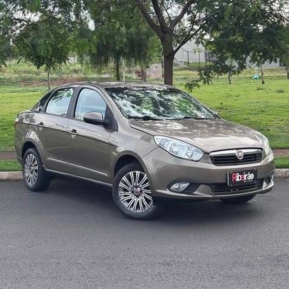 FIAT GRAND SIENA 1.6 MPI ESSENCE 16V FLEX 4P MANUAL