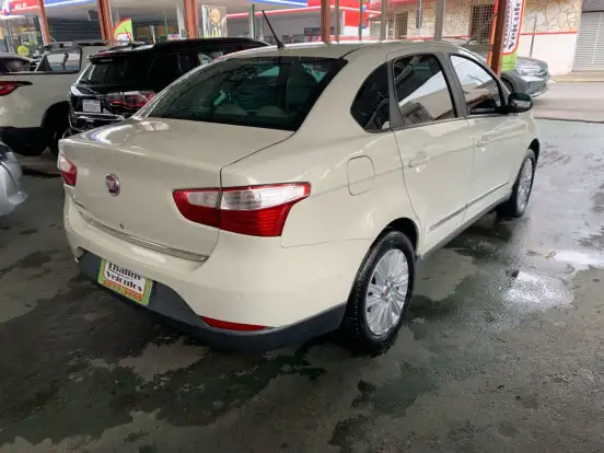 FIAT-SIENA-1.6 MPI ESSENCE 16V FLEX 4P AUTOMATIZADO FIAT-SIENA-2013