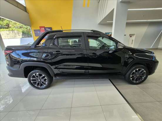 FIAT-STRADA-2024