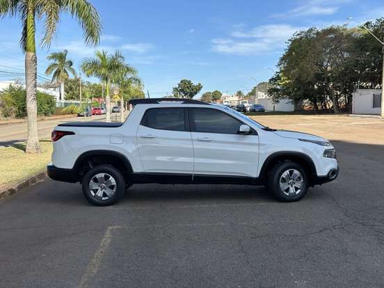 FIAT-TORO-1.8 16V EVO FLEX FREEDOM AT6 FIAT-TORO-2017