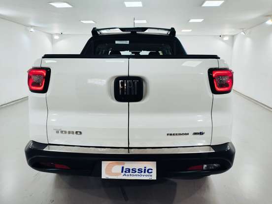 FIAT-TORO-2016