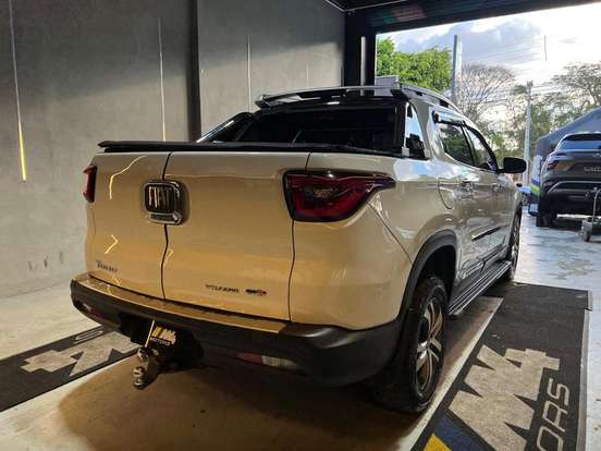 FIAT-TORO-2.0 16V TURBO DIESEL VOLCANO 4WD AT9 FIAT-TORO-2017