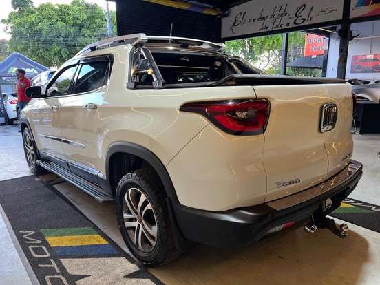 FIAT-TORO-2017