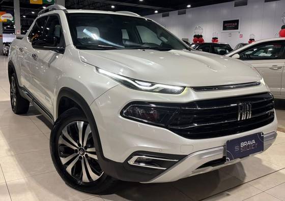 FIAT TORO 2.0 16V TURBO DIESEL VOLCANO 4WD AT9