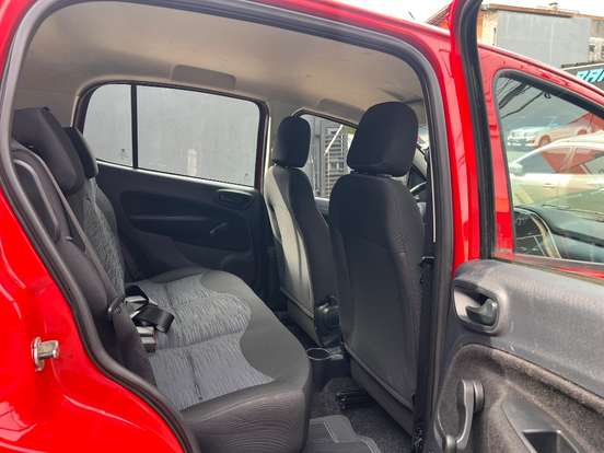 FIAT-UNO-1.0 EVO ATTRACTIVE 8V FLEX 4P MANUAL FIAT-UNO-2015