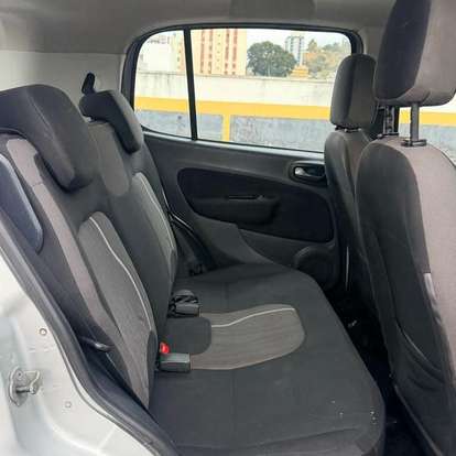 FIAT-UNO-2015