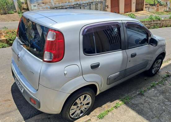 FIAT-UNO-1.0 EVO VIVACE 8V FLEX 4P MANUAL FIAT-UNO-2011