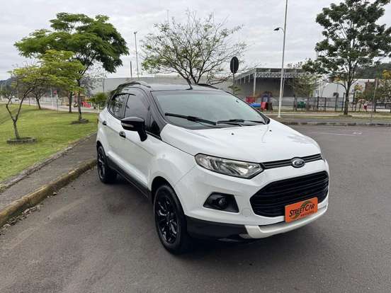 FORD-ECOSPORT-2014