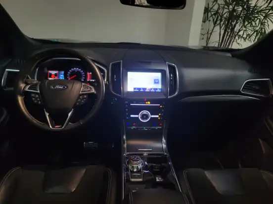 FORD-EDGE-2018