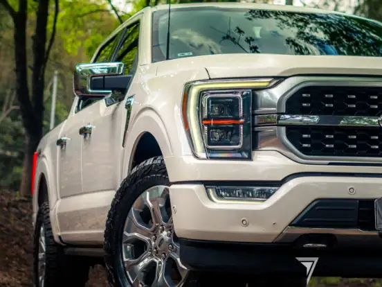 FORD-F-150-5.0 V8 GASOLINA CD PLATINUM FX4 AUTOMÁTICO FORD-F-150-2023