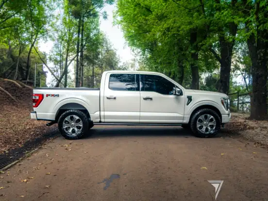 FORD-F-150-5.0 V8 GASOLINA CD PLATINUM FX4 AUTOMÁTICO FORD-F-150-2023