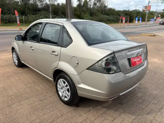 FORD-FIESTA-2013
