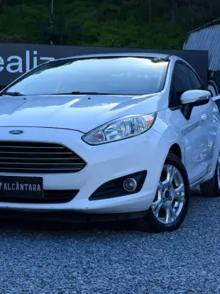 FORD-FIESTA-2013