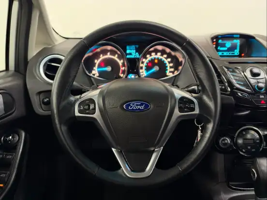FORD-FIESTA-1.6 TITANIUM HATCH 16V FLEX 4P POWERSHIFT FORD-FIESTA-2014
