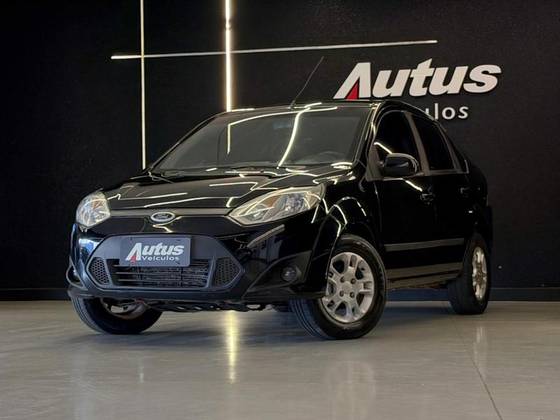 FORD FIESTA 1.6 ROCAM SEDAN 8V FLEX 4P MANUAL