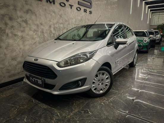FORD-FIESTA-2015