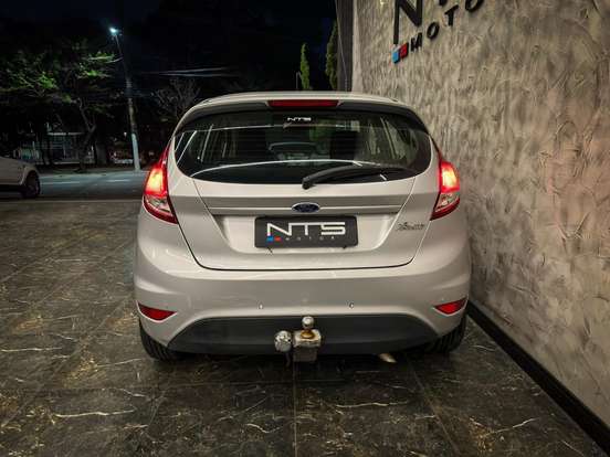 FORD-FIESTA-2015