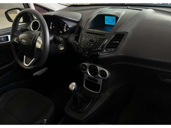 FORD-FIESTA-2013