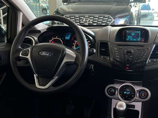 FORD-FIESTA-2013