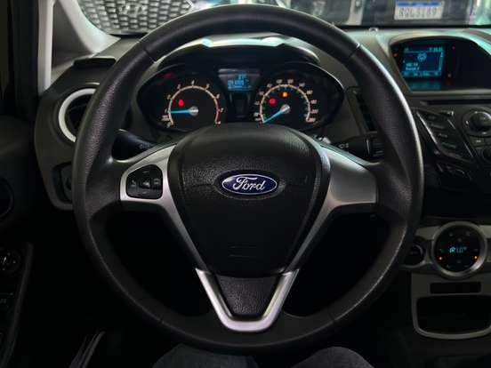 FORD-FIESTA-2013