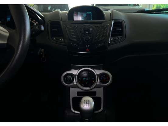FORD-FIESTA-2013
