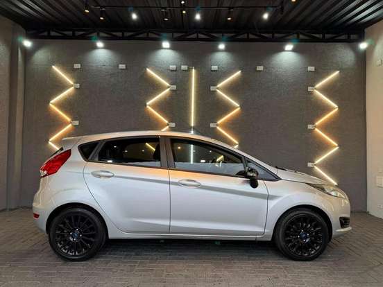 FORD-FIESTA-2017