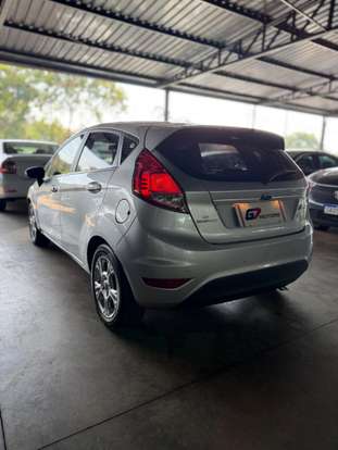 FORD-FIESTA-2014
