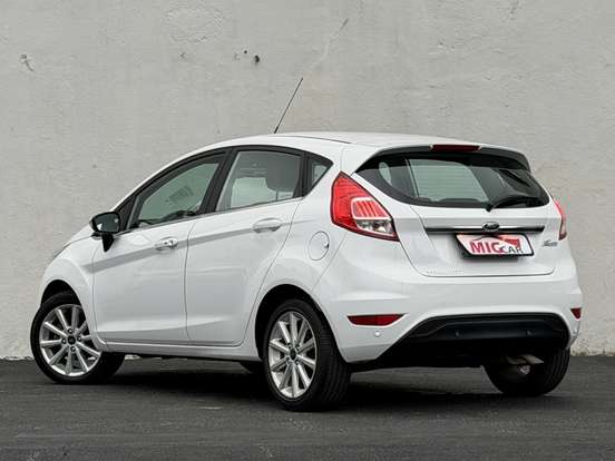 FORD-FIESTA-1.6 TI-VCT FLEX TITANIUM POWERSHIFT FORD-FIESTA-2017