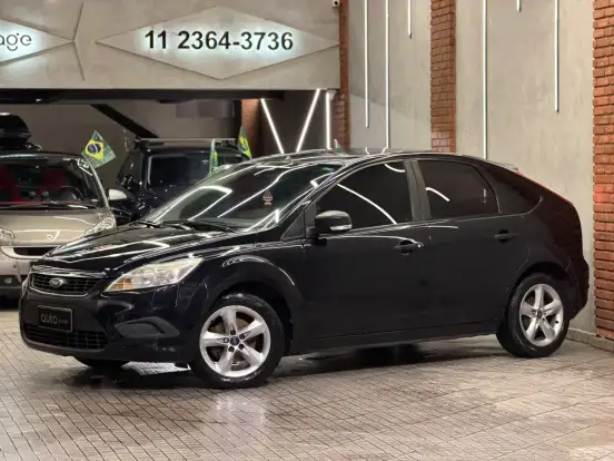 FORD-FOCUS-2012