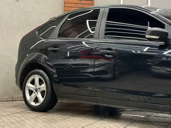 FORD-FOCUS-1.6 GL 16V FLEX 4P MANUAL FORD-FOCUS-2012
